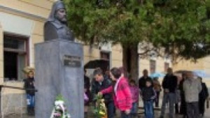 Нов паметник на Максим Райкович в Дряново