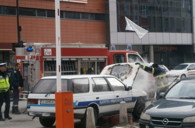 Пожар унищожи служебния автомобил на екипа на БНТ в Плевен