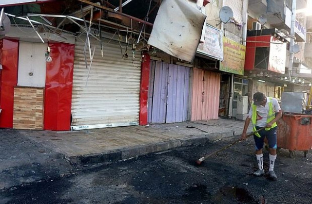 Най-малко 19 души загинаха в Ирак, 12 от които при атентат в Багдад