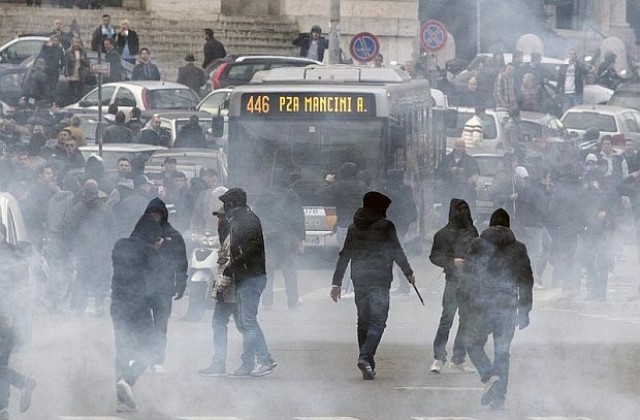 Сблъсъци в Рим между протестиращи и полиция