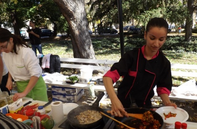 Учениците-кулинари да влизат по-често в кухнята предлагат от Асоциацията на професионалните готвачи