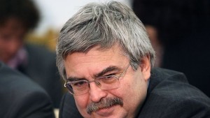 Бързите кредити са порочен бизнес модел твърди Емил Хърсев