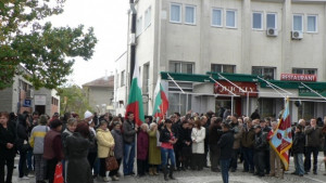 Казанлъшкият протест продължава до края на извънредното заседание на Министерски