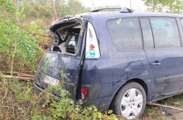 16 тежки катастрофи и 19 ранени по пътищата само за денонощие