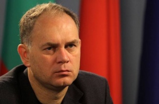 Кадиев: Данъкът на автомобила да се калкулира в цената на бензина