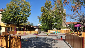 Пет нови детски площадки ще се строят във Враца