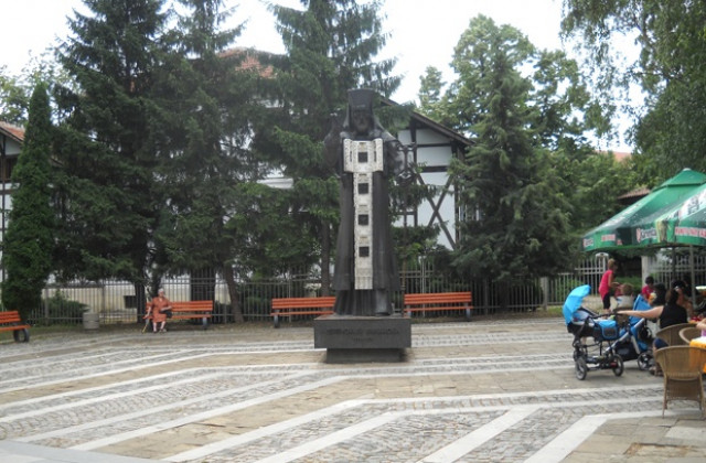 Вицепрезидентът Маргарита Попова пристига във Враца