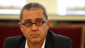 Без забрани за притежаване на медии и спортни клубове за