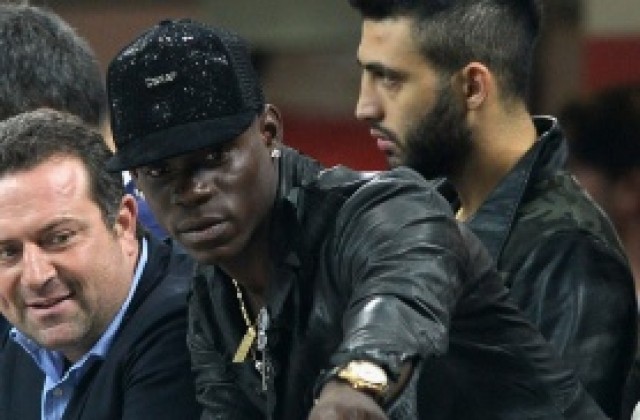 Балотели се завръща за сблъсъка с Барса