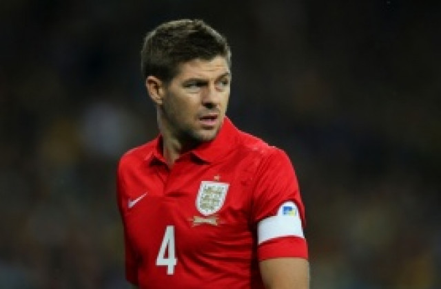 Англия среща Дания в контрола