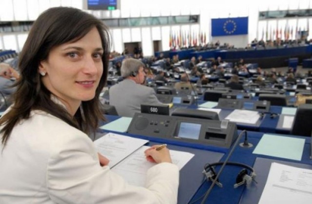 Евродепутат настоява пред ЕК за подпомагане на пчеларството