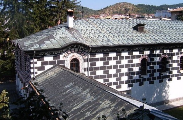 Храмове и молитвени домове няма да плащат такса смет