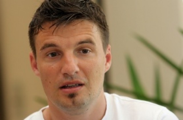 Йовов затяга положението в Левски, играчите на двудневен лагер преди мача с Ботев