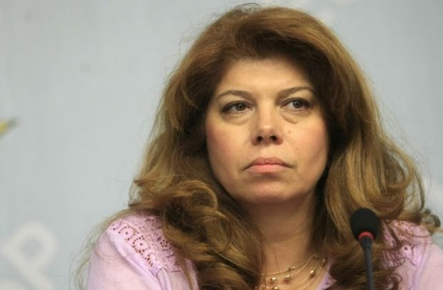 Илияна Йотова настоява за конференция на високо ниво заради бежанците