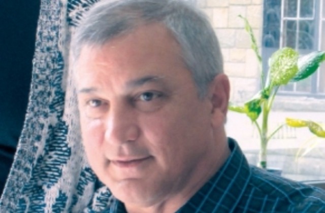 Роланд Атанасов Идваме в България, за да се докоснем до корените си