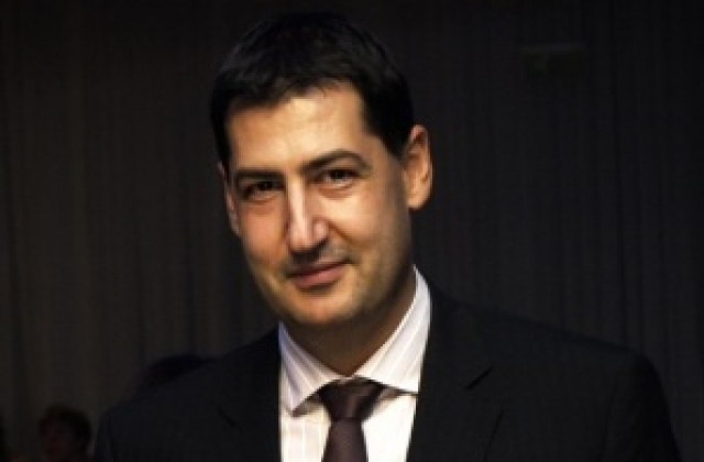 Тотев : Няма нищо нередно да си говорим в тесен кръг, но е смущаващо да се правят записи