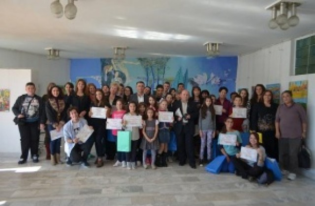 10-годишната Анна Новкова спечели първо място в Национален конкурс за детска рисунка