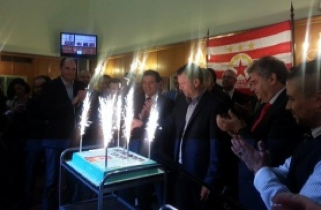 Стойчо Младенов се срещна с парламентарния фенклуб на ЦСКА