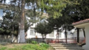 Стартира изграждането на защитено жилище в Крушари