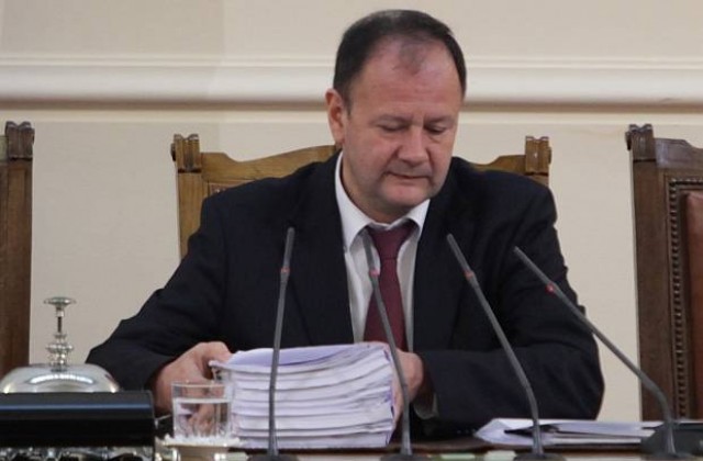 Миков предложи да се намали бюджетът на парламента