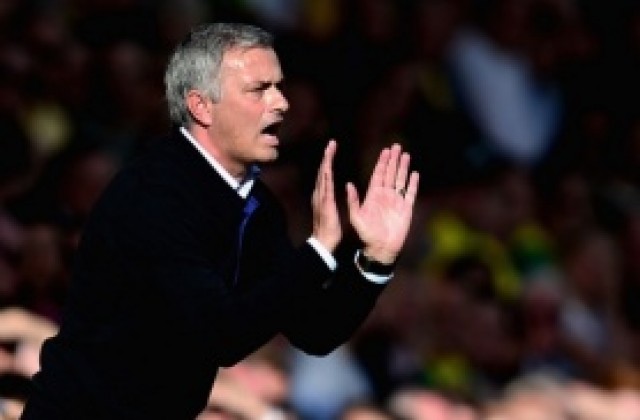 Одрусаха Моуриньо с 8 хил. паунда