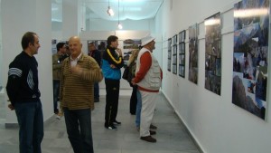 Алпинисти тарашили международния влак за карабинери
