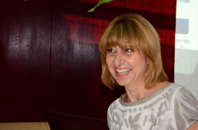 Министърът на образованието ще посети Шумен