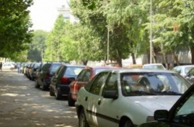 Внук отмъкна и потроши колата на дядо си