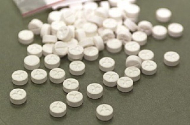 Хванаха млад мъж с над 1350 амфетаминови хапчета