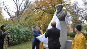 Възстановиха бюстпаметник на Найчо Цанов
