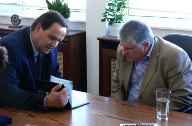 Шефът на архивите се срещна с Областния управител