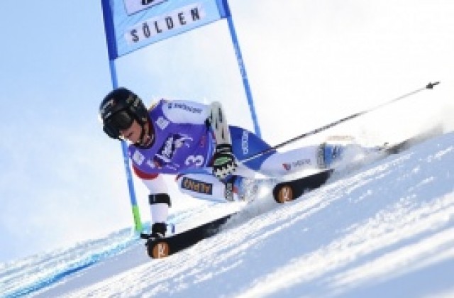 Лара Гут спечели първия гигантски слалом при жените