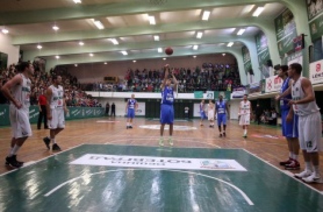 Левски взе дербито с Балкан, Черно море спечели морския дуел