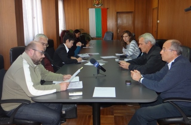 Кампанията „Подай ръка - спаси живот” в помощ на лечението на още четирима души