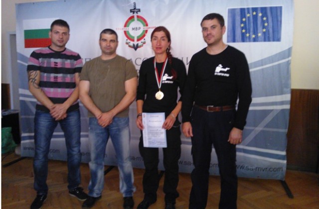 Врачанска полицайка - първа в стрелбите