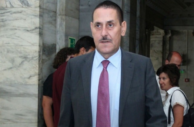 Омбудсманът прие да е модератор при среща между студентите и премиера