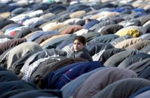 Призоваха политиците да не ползват за лични цели темата за възродителния процес