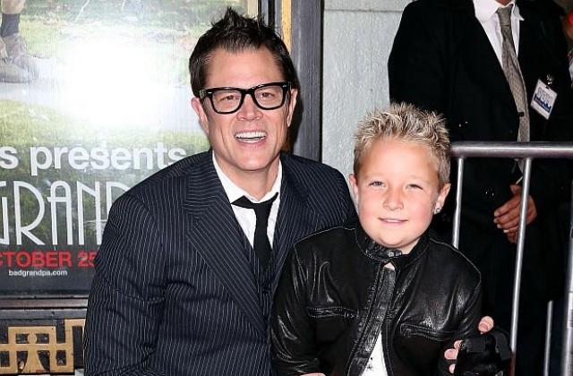 „Лошият дядо“ Джони Ноксвил детронира „Гравитация“