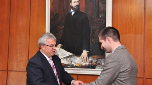 Петима млади експерти започват работа в Община Враца