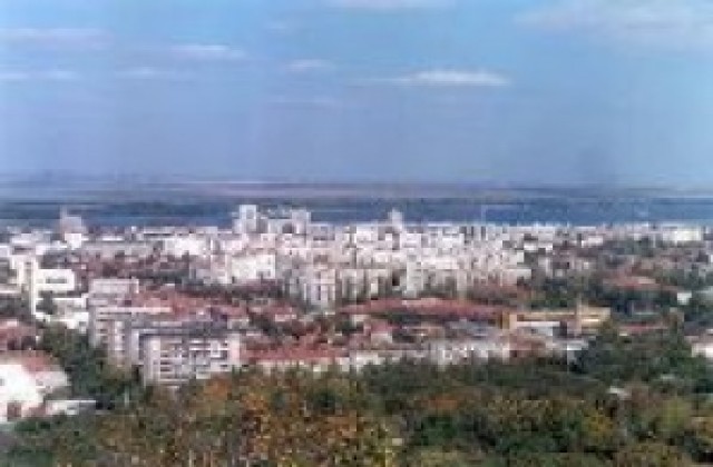 Започнаха ремонтните работи  по асфалтирането на уличните платна и пътищата в Силистра