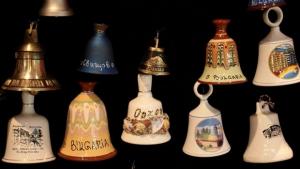 Подреждат изложба Камбаните по повод Деня на будителите