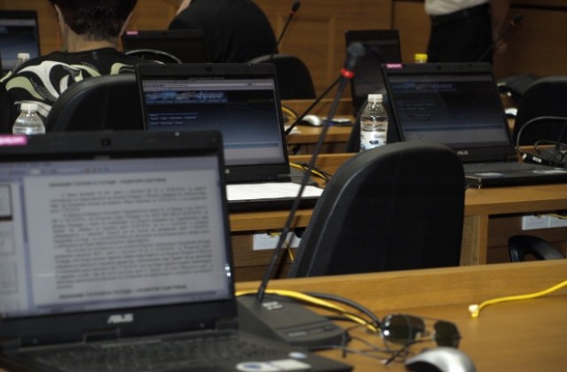 Тотев избяга от дебата за записите