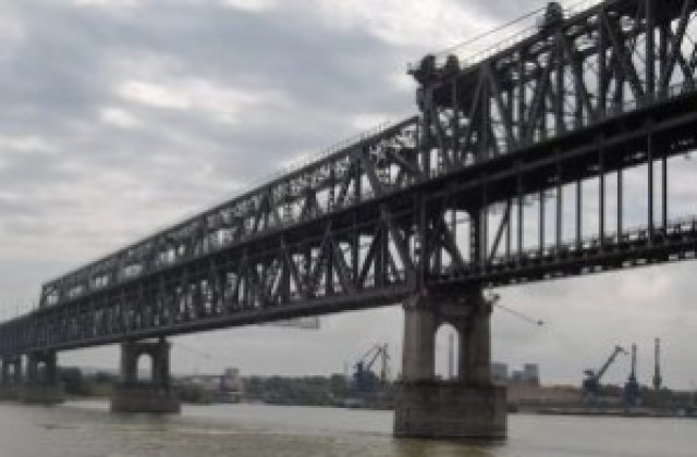 Митничари откриха 500 кутии контрабандни цигари в резервна гума