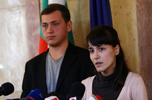 Младежи от БСП настояват за дебат по истинските проблеми на образованието