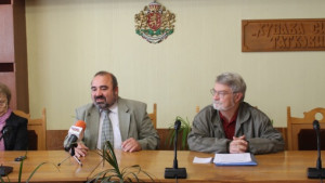 В Търговище започват инициативи за спасяване на стенописите на храм