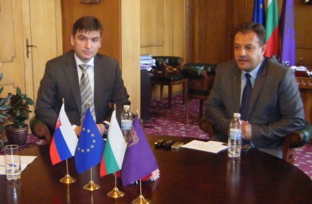 В. Търново и Словакия ще си сътрудничат в културния туризъм