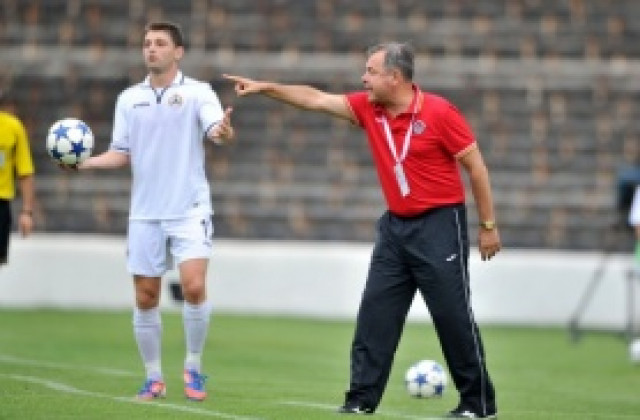 Стефан Генов: Движим се бавно, но сигурно напред