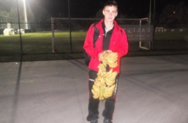 Юношески национал подписа за 3 години с Локо Сф