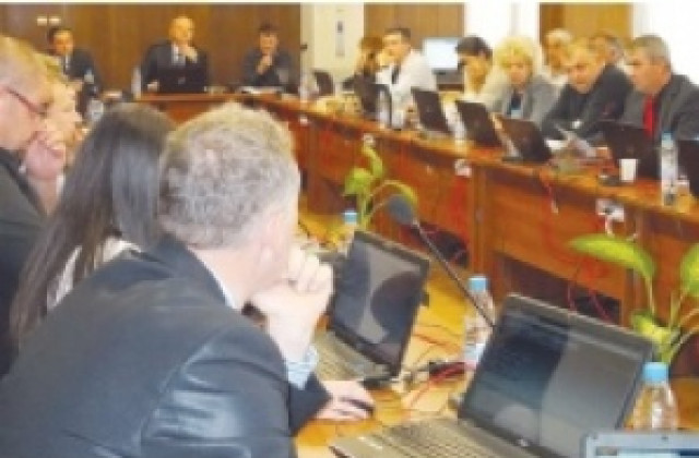 Първо електронно заседание на ОбС в Севлиево