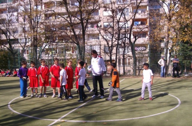 Отборът на НУ Св. Климент Охридски e победител в общинския футболен турнир Eсен 2013